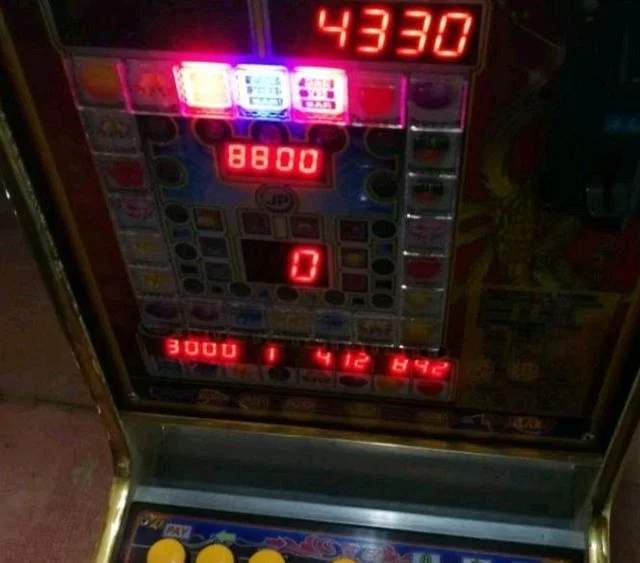 秒秒28预测经典老虎机游戏界面